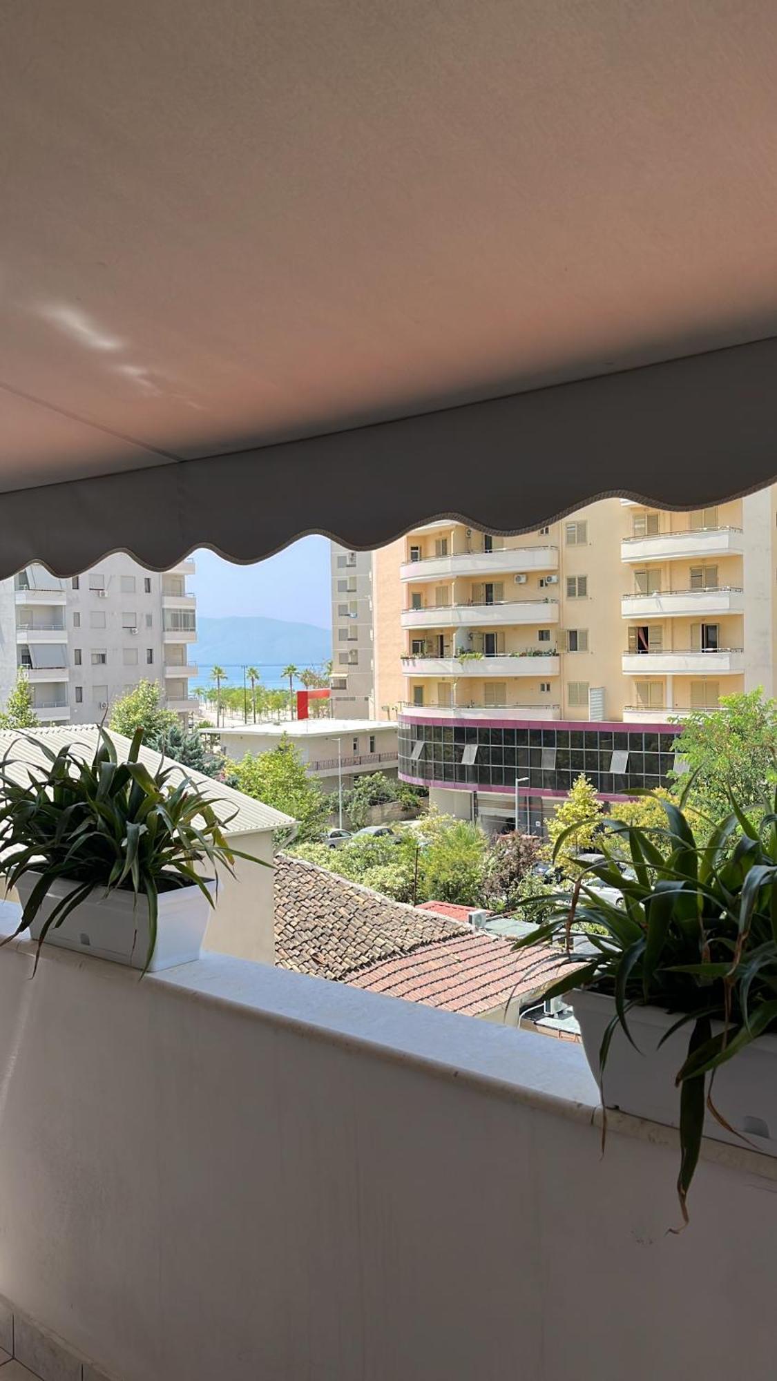 Iljazi'S Apartaments Vlorë Buitenkant foto