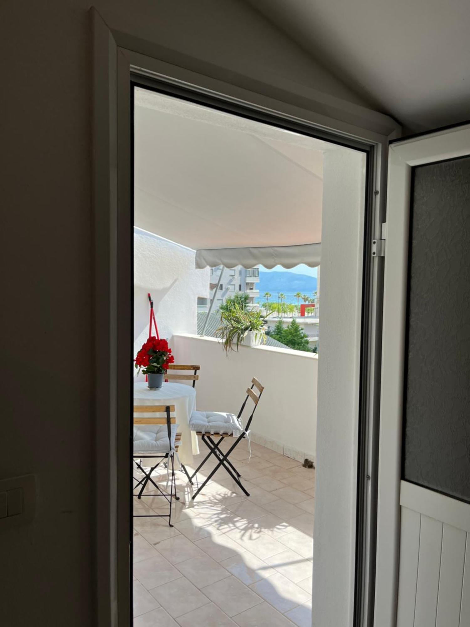 Iljazi'S Apartaments Vlorë Buitenkant foto