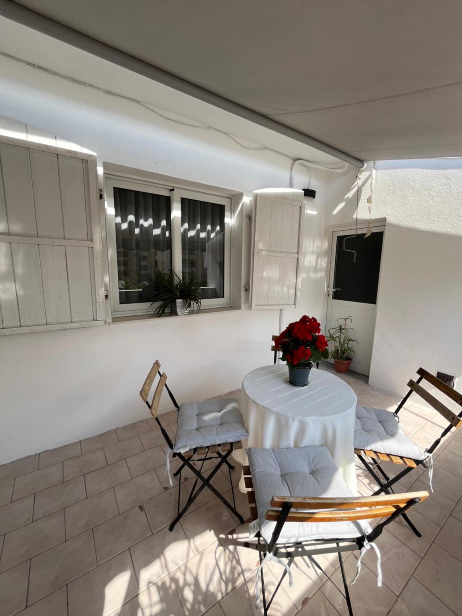 Iljazi'S Apartaments Vlorë Buitenkant foto