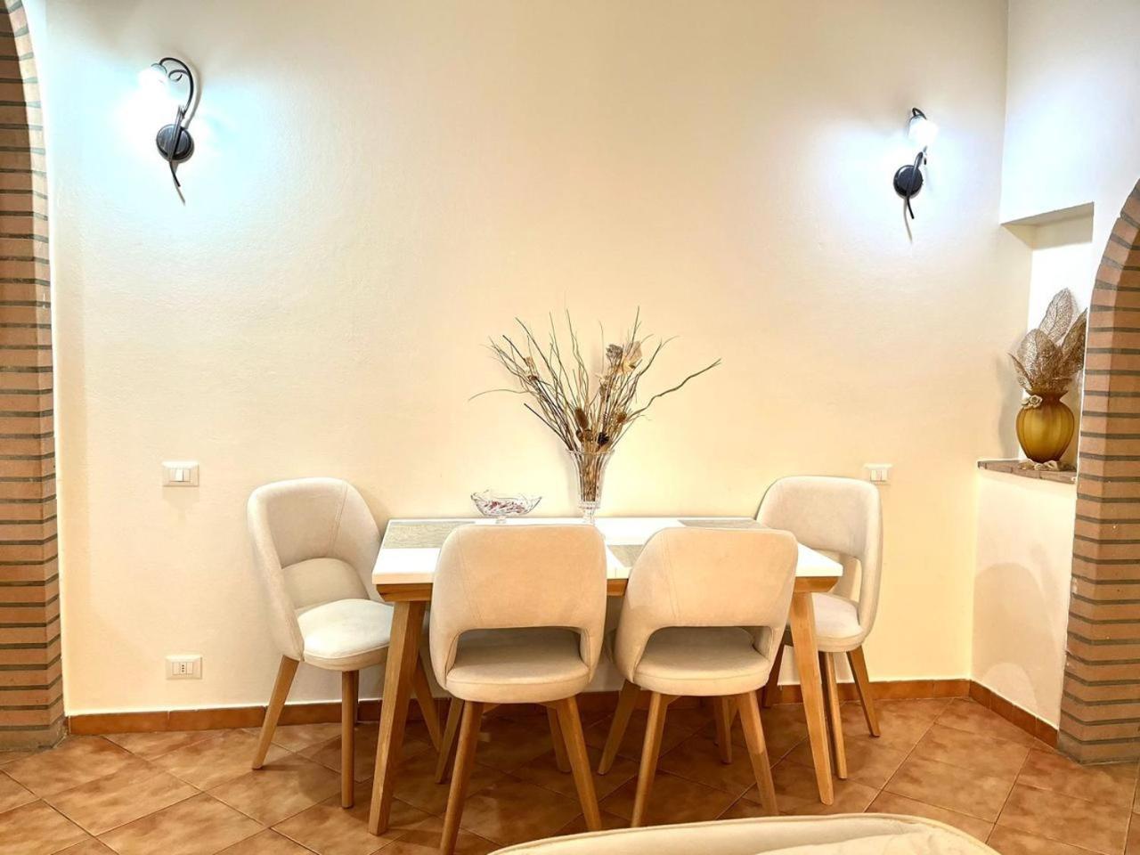 Iljazi'S Apartaments Vlorë Buitenkant foto