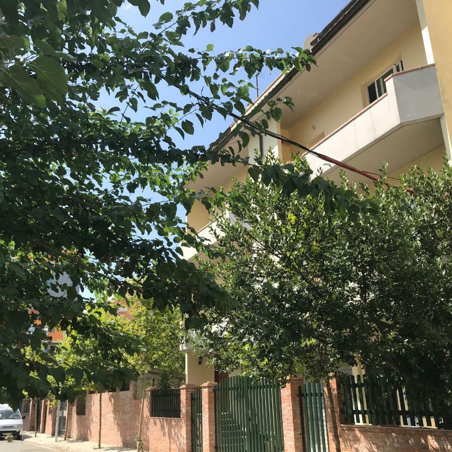 Iljazi'S Apartaments Vlorë Buitenkant foto
