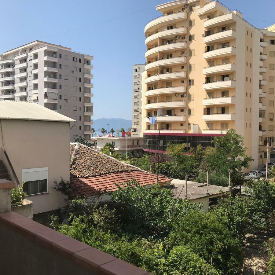 Iljazi'S Apartaments Vlorë Buitenkant foto